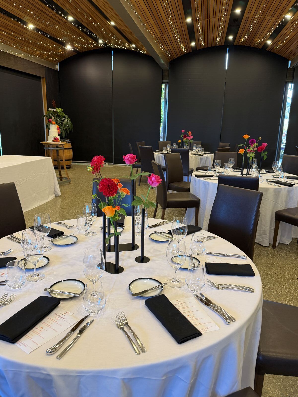 Bud Vase Table Arrangements